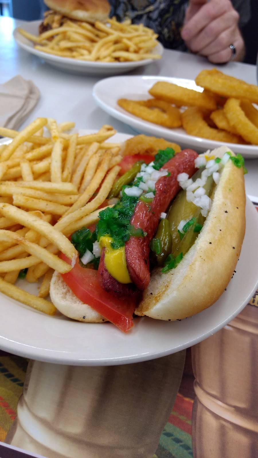 Steak n Shake | restaurant | 6231 Valley Springs Pkwy, Riverside, CA 92507, USA | 9514136437 OR +1 951-413-6437