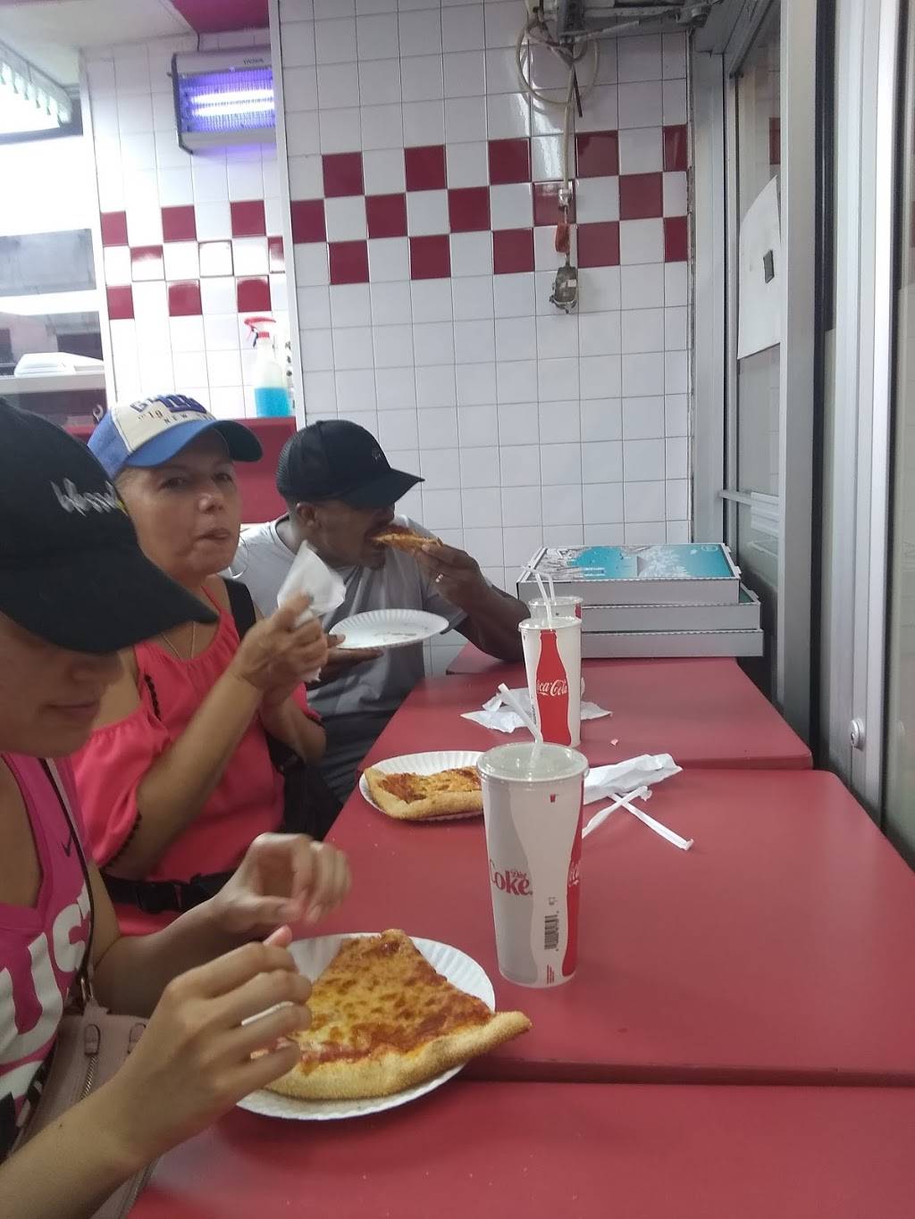 Little Italy Pizza | restaurant | 185 W 32nd St, New York, NY 10001, USA | 2126439988 OR +1 212-643-9988