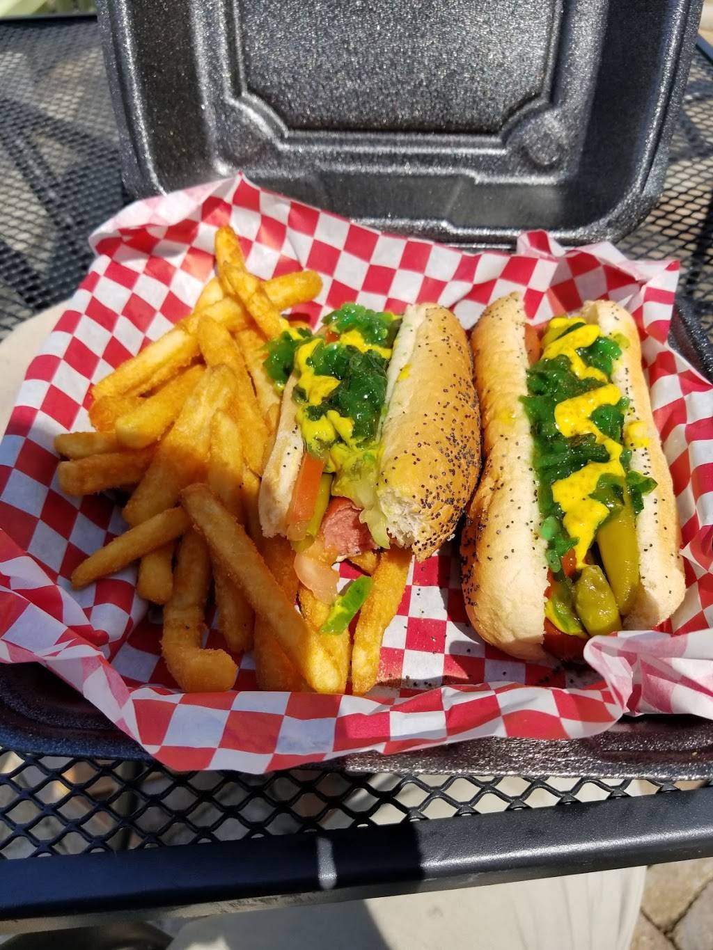 Luis Pizza | restaurant | W3410 S Lake Shore Dr, Lake Geneva, WI 53147, USA | 2622486810 OR +1 262-248-6810