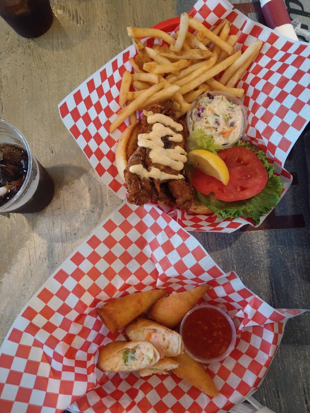 Bostwicks Chowder House | restaurant | 277 Pantigo Rd, East Hampton, NY 11937, USA | 6313241111 OR +1 631-324-1111