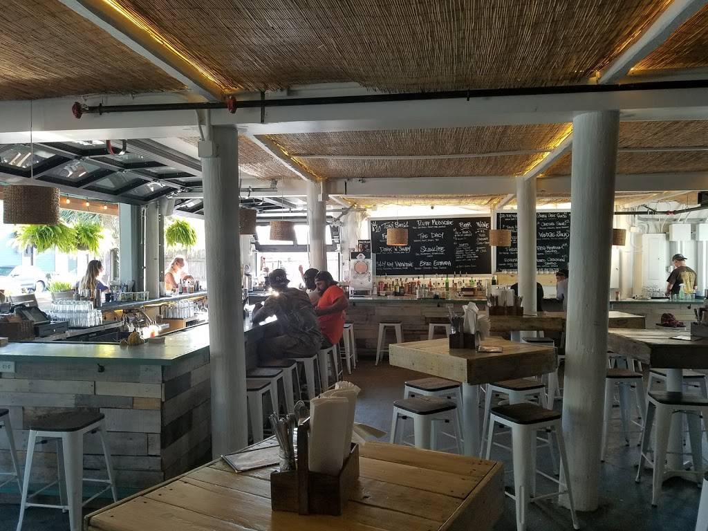 Lowlife Bar | restaurant | 106 E Hudson Ave, Folly Beach, SC 29439, USA | 8436330460 OR +1 843-633-0460
