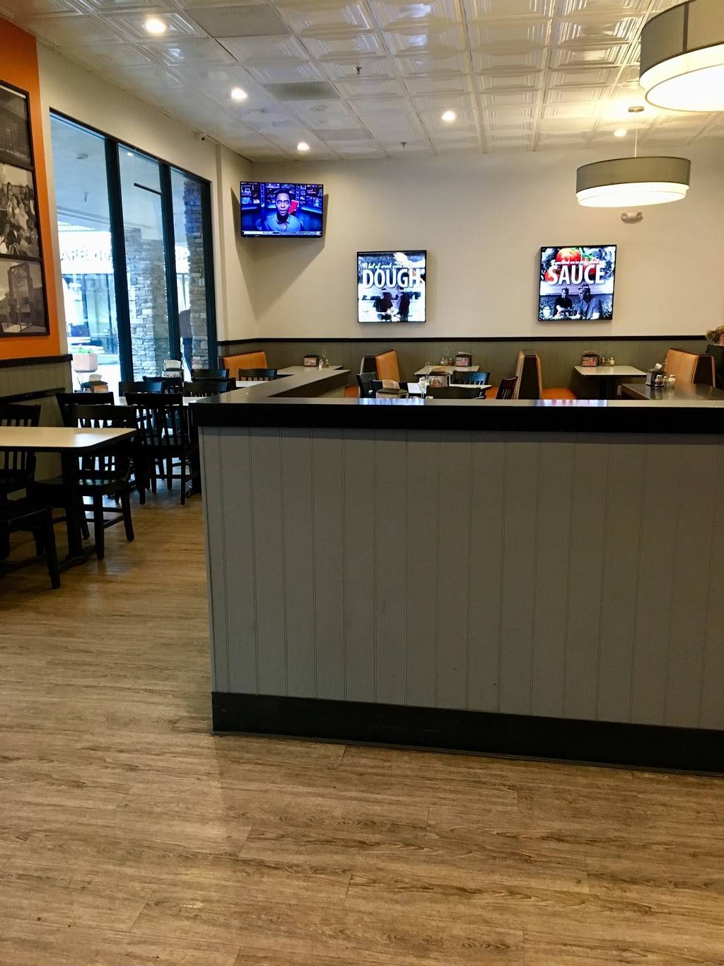 Round Table Pizza | meal delivery | 40 Raleys Town Centre, Rohnert Park, CA 94928, USA | 7075850555 OR +1 707-585-0555