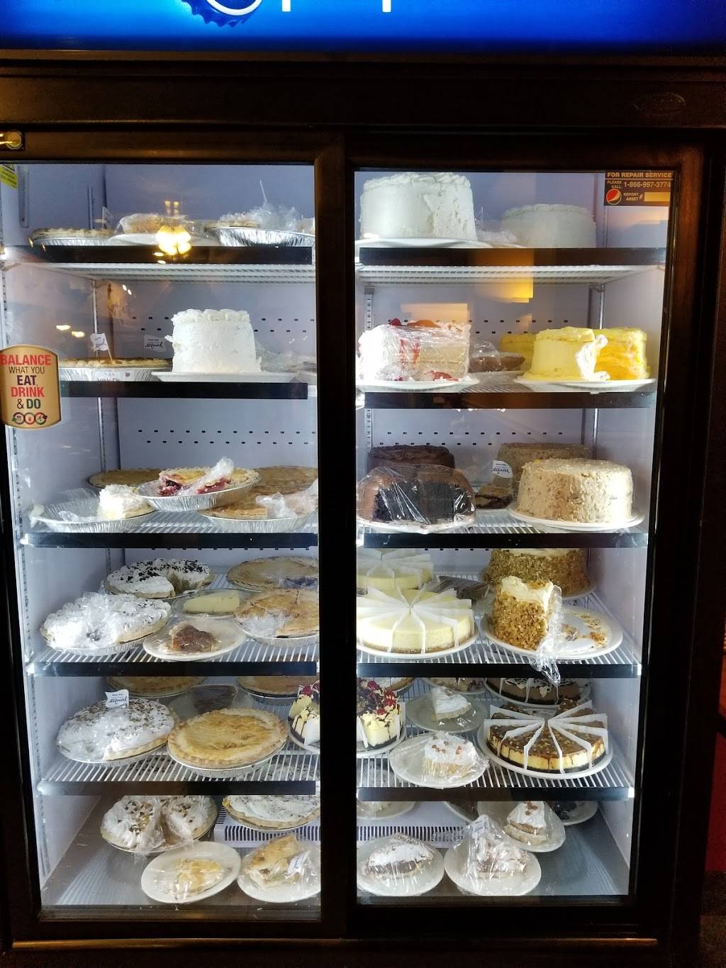 Franks Restaurant | restaurant | 102 E Center Dr, Alton, IL 62002, USA | 6184339345 OR +1 618-433-9345