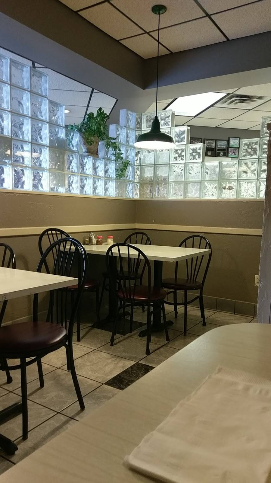 Pizza House | meal takeaway | 747 E Lincoln Ave, Columbus, OH 43229, USA | 6148853121 OR +1 614-885-3121