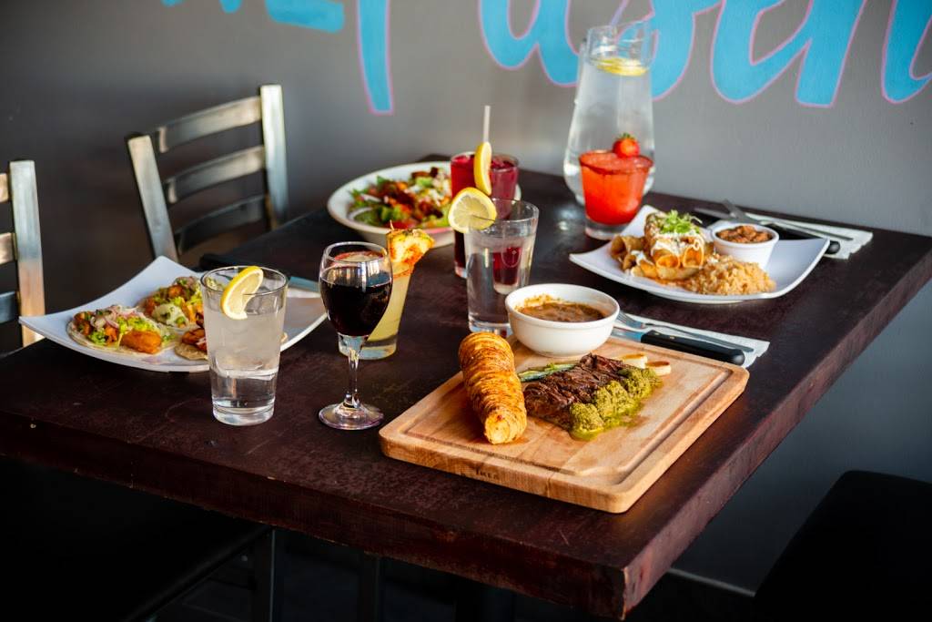 La Mejikana | restaurant | 1820 S Ashland Ave, Chicago, IL 60608, USA | 3128775400 OR +1 312-877-5400