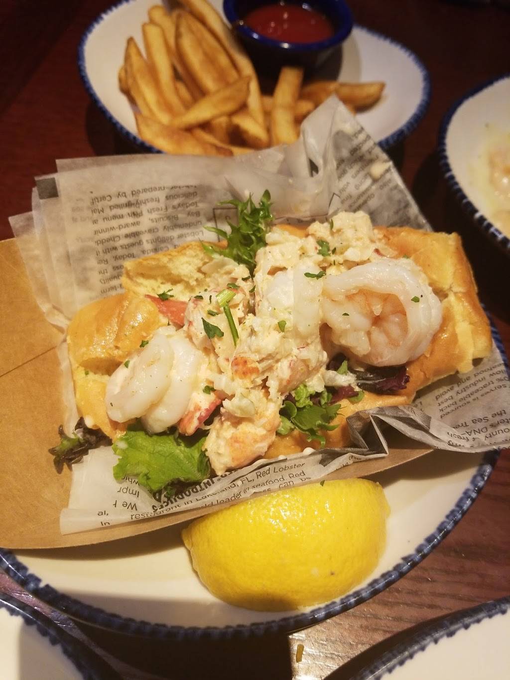 Red Lobster | restaurant | 12235 St Charles Rock Rd, Bridgeton, MO 63044, USA | 3142918680 OR +1 314-291-8680