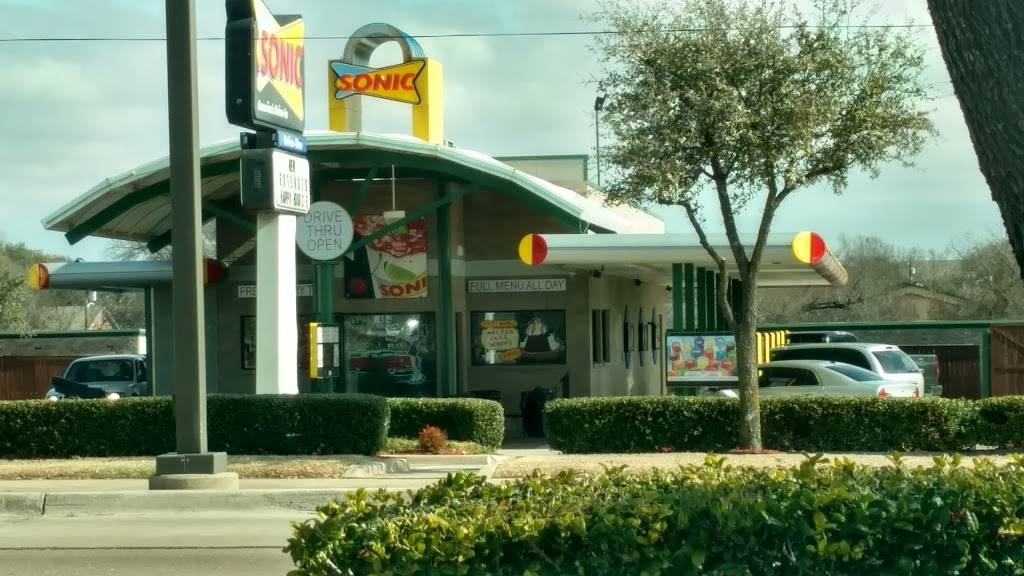 Sonic Drive-In | restaurant | 1484 N Hampton Rd, DeSoto, TX 75115, USA | 9722285962 OR +1 972-228-5962