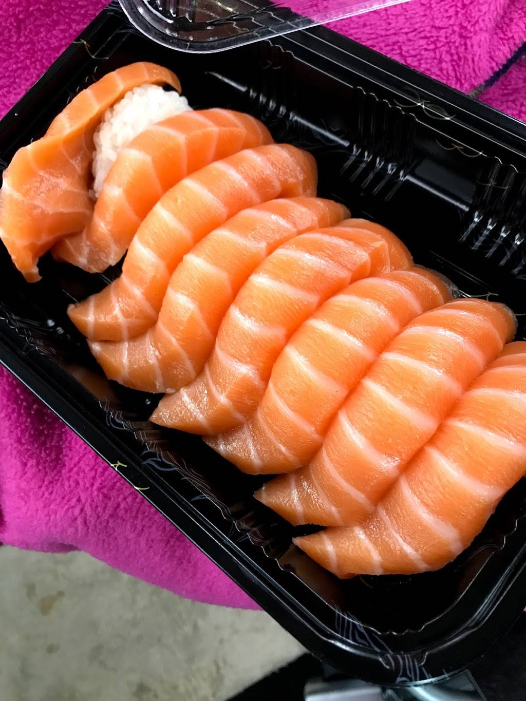 Sushi Me | restaurant | 14-18 150th St, Flushing, NY 11357, USA | 7183579999 OR +1 718-357-9999