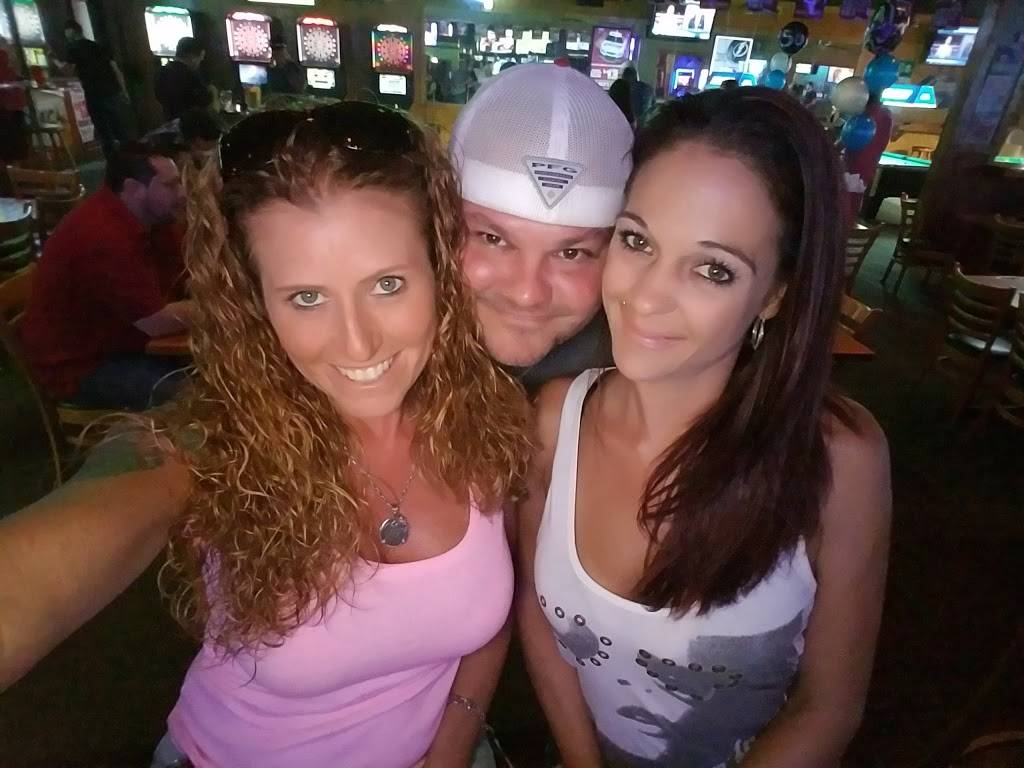 Sports Bar & Grill | restaurant | 1160 94th Ave N, St. Petersburg, FL 33702, USA | 7275772266 OR +1 727-577-2266