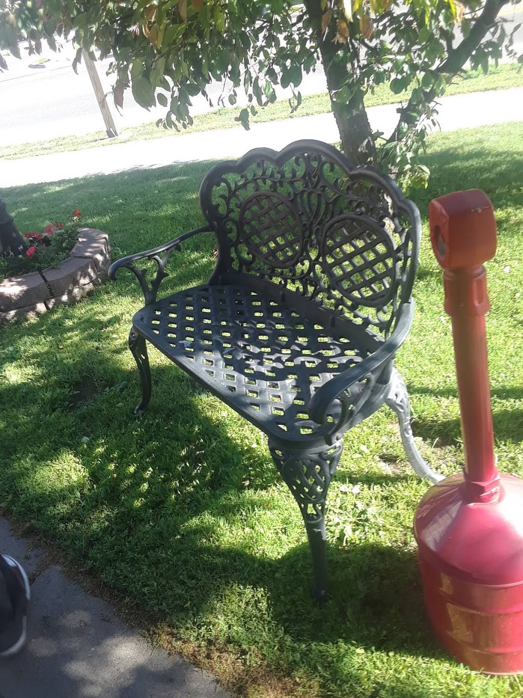 Alices Supper Club | restaurant | 402 W Adams St, Iron River, MI 49935, USA | 9062654764 OR +1 906-265-4764