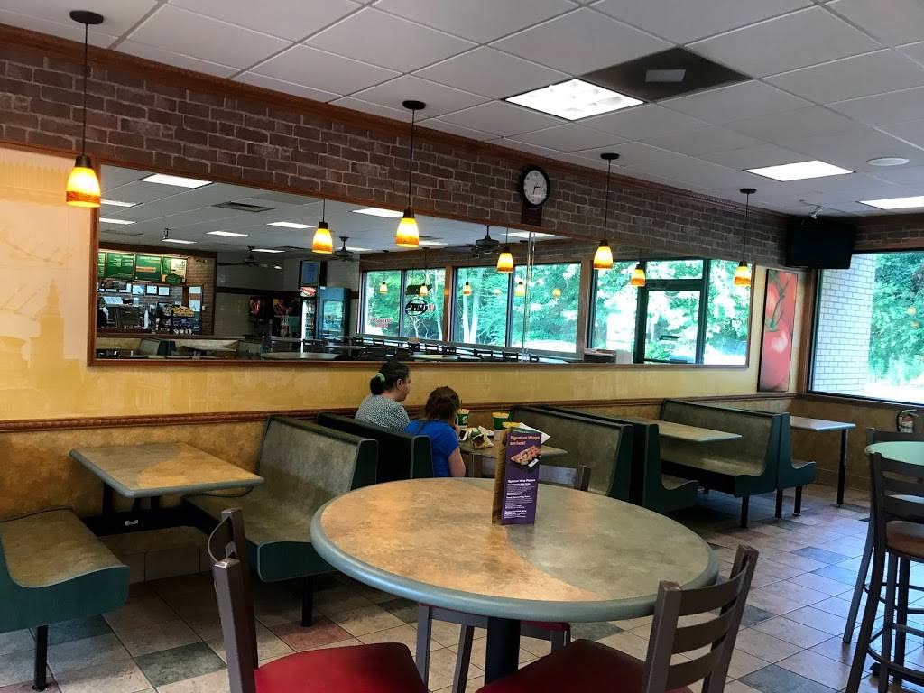 Subway | restaurant | 1709 Lake Wheeler Rd, Raleigh, NC 27603, USA | 9198284231 OR +1 919-828-4231
