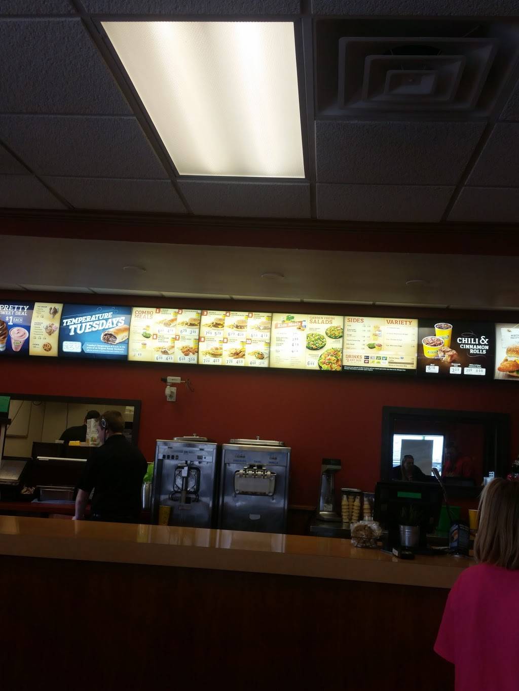 Runza Restaurant | restaurant | 12140 S 216th Plaza, Gretna, NE 68028, USA | 4029339827 OR +1 402-933-9827