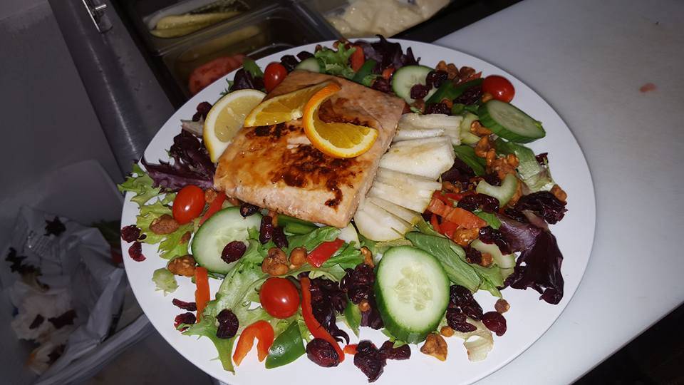 Ivoryton Tavern and Cafe | restaurant | 8 Summitt Street, Ivoryton, CT 06442, USA | 8607671449 OR +1 860-767-1449