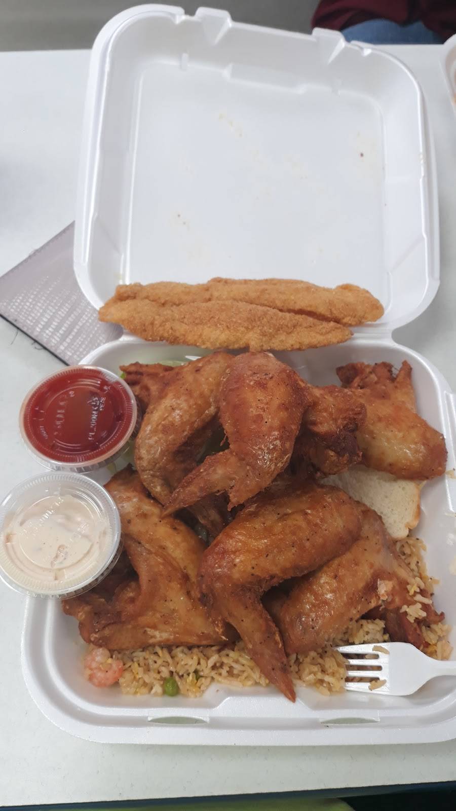 Tracys Seafood Deli | restaurant | 1201 Gulfway Dr, Port Arthur, TX 77640, USA | 4099852260 OR +1 409-985-2260