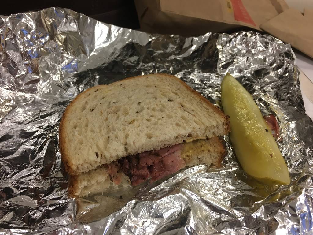 Halsted Street Deli | meal takeaway | 233 Michigan Avenue # 3, Chicago, IL 60601, USA | 3128190900 OR +1 312-819-0900