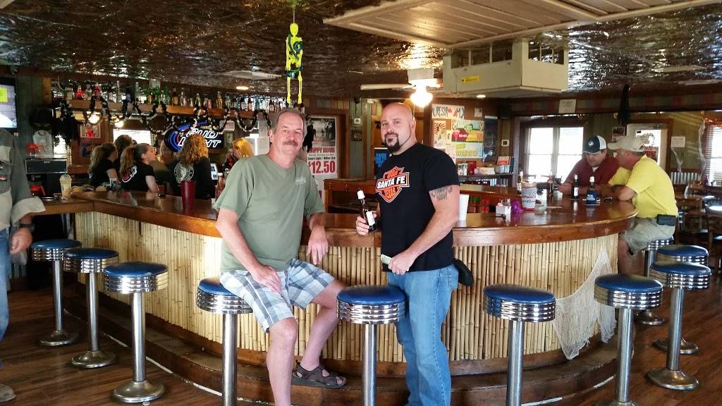 Louis Bait Camp Inc. RESTAURANT | restaurant | 3510 Hwy 6, Hitchcock, TX 77563, USA | 4099359050 OR +1 409-935-9050