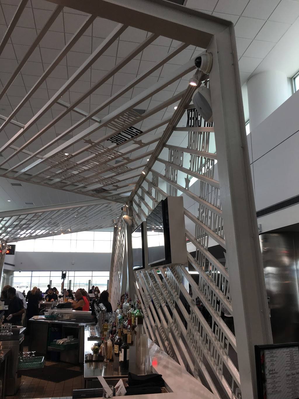 Tapas Sky Bar | restaurant | 8500 Peña Blvd, Denver, CO 80249, USA | 3033426720 OR +1 303-342-6720