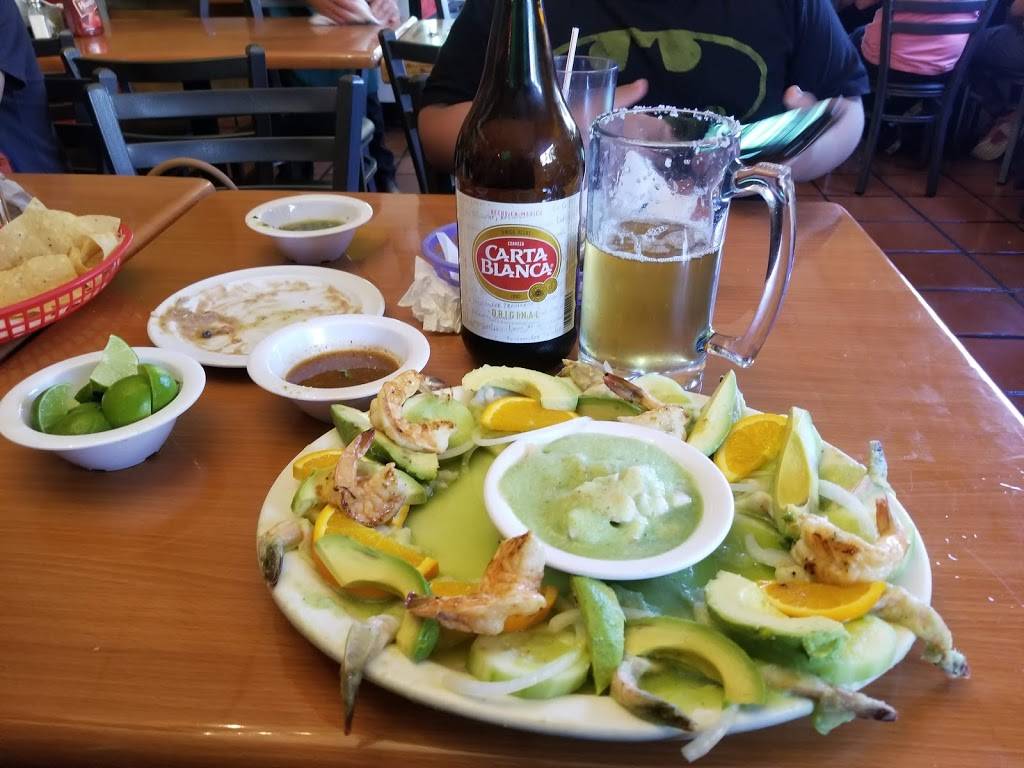 Carnitas Sahuayo | restaurant | 402 W 17th St, Santa Ana, CA 92706, USA | 7148340229 OR +1 714-834-0229