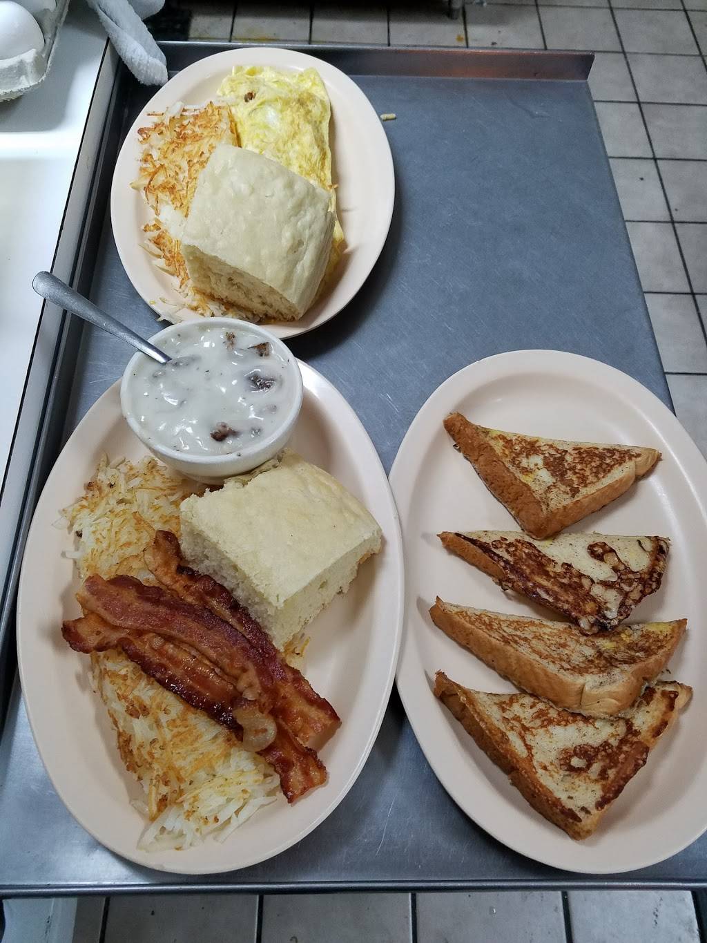 Park Restaurant | restaurant | 204 Park Ave, Abbeville, LA 70510, USA | 3378939957 OR +1 337-893-9957