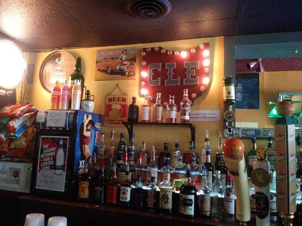 The Social Room | restaurant | 2261 Lee Rd, Cleveland Heights, OH 44118, USA | 2163210736 OR +1 216-321-0736