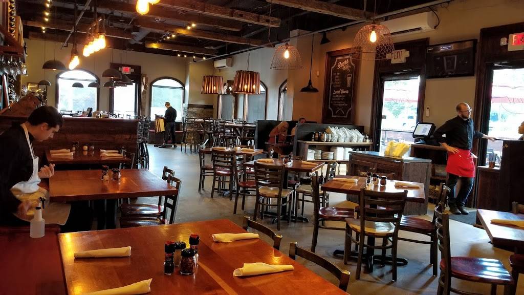 Crust Pasta & Pizzeria | restaurant | 131 S Main St, Alpharetta, GA 30009, USA | 7707776789 OR +1 770-777-6789