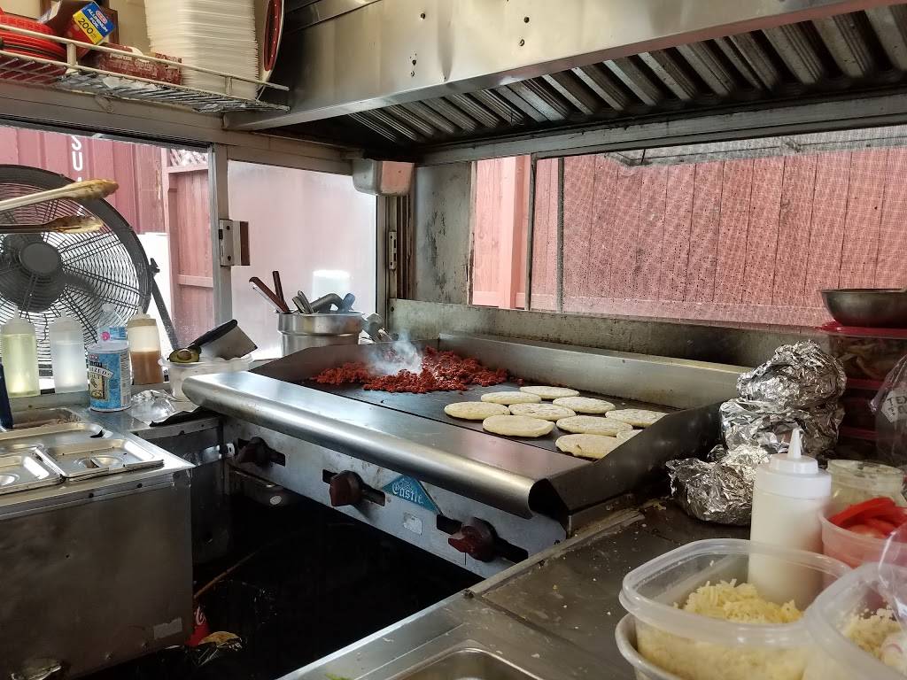 Taqueria los 4 primos | restaurant | 11009 Katy Fwy, Houston, TX 77079, USA | 7138594892 OR +1 713-859-4892