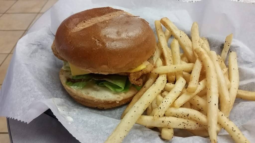 Madtown Chicken N’ Fish | restaurant | 6718 Raymond Rd, Madison, WI 53719, USA | 6084672461 OR +1 608-467-2461