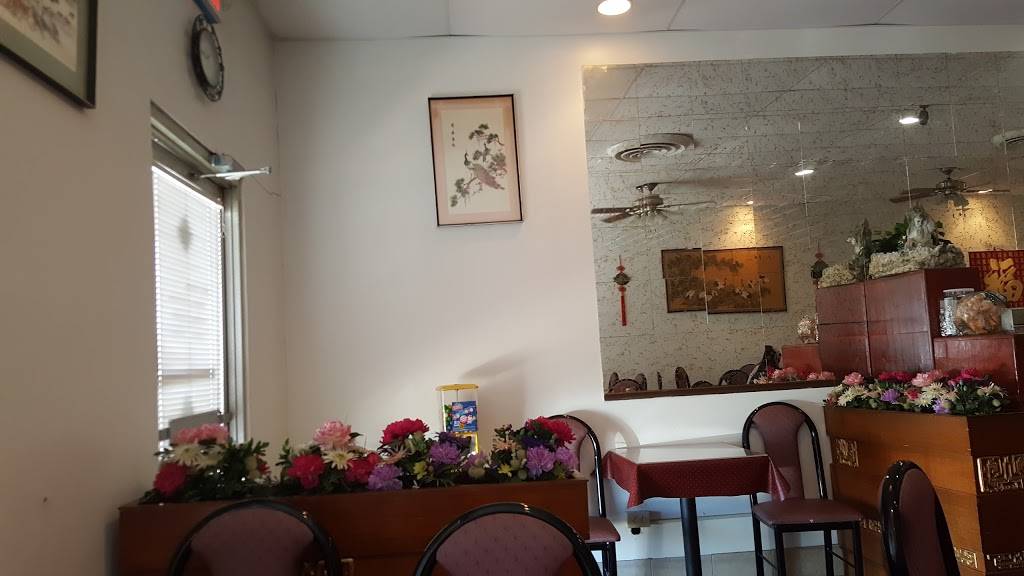 Chins Chinese Kitchen | restaurant | 5764 Evers Rd, San Antonio, TX 78238, USA | 2106811593 OR +1 210-681-1593