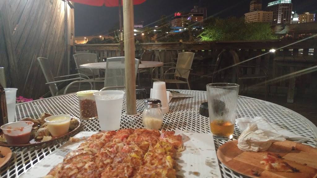 Oregon Express | restaurant | 336 E 5th St, Dayton, OH 45402, USA | 9372239205 OR +1 937-223-9205