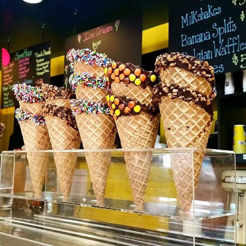 A Taste of Europe | restaurant | 1335 Killarney Beach Rd, Lefroy, ON L0L 1W0, Canada | 7054562222 OR +1 705-456-2222