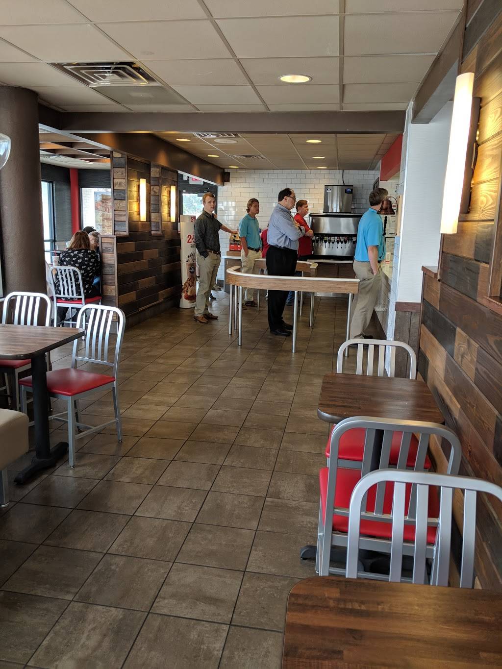 Arbys | restaurant | 307 Mall Blvd, Savannah, GA 31406, USA | 9123548657 OR +1 912-354-8657