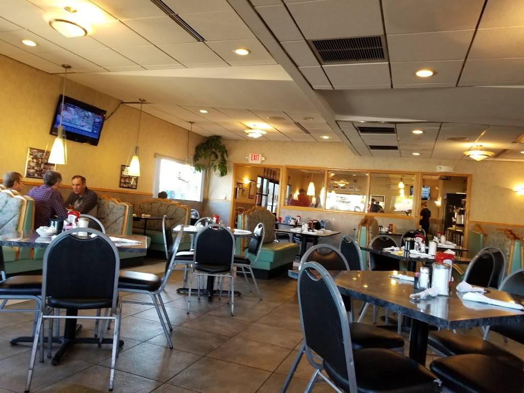 Parkland Restaurant | restaurant | 2702 Walbert Ave, Allentown, PA 18104, USA | 6104322745 OR +1 610-432-2745