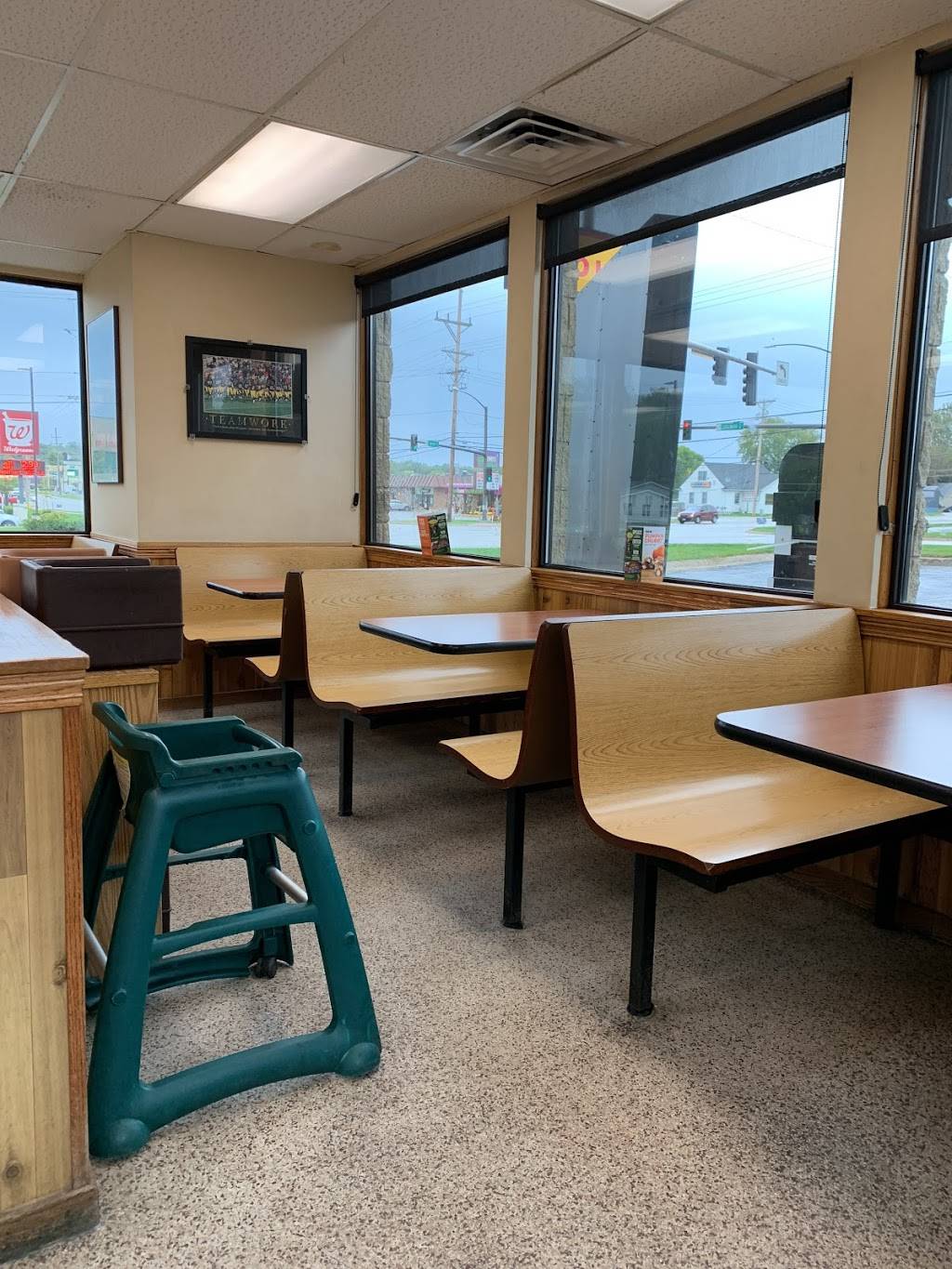 Taco Johns | restaurant | 226 Edgewood Rd NW, Cedar Rapids, IA 52405, USA | 3193962025 OR +1 319-396-2025