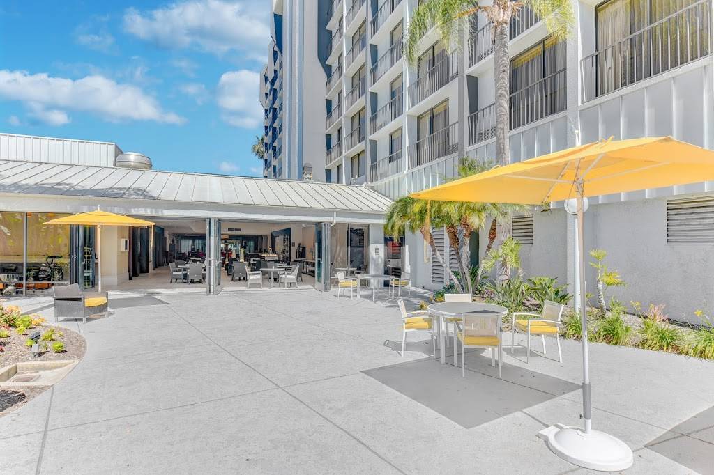 Aura Bar & Grill | restaurant | 18800 MacArthur Blvd, Irvine, CA 92612, USA | 9498339999 OR +1 949-833-9999