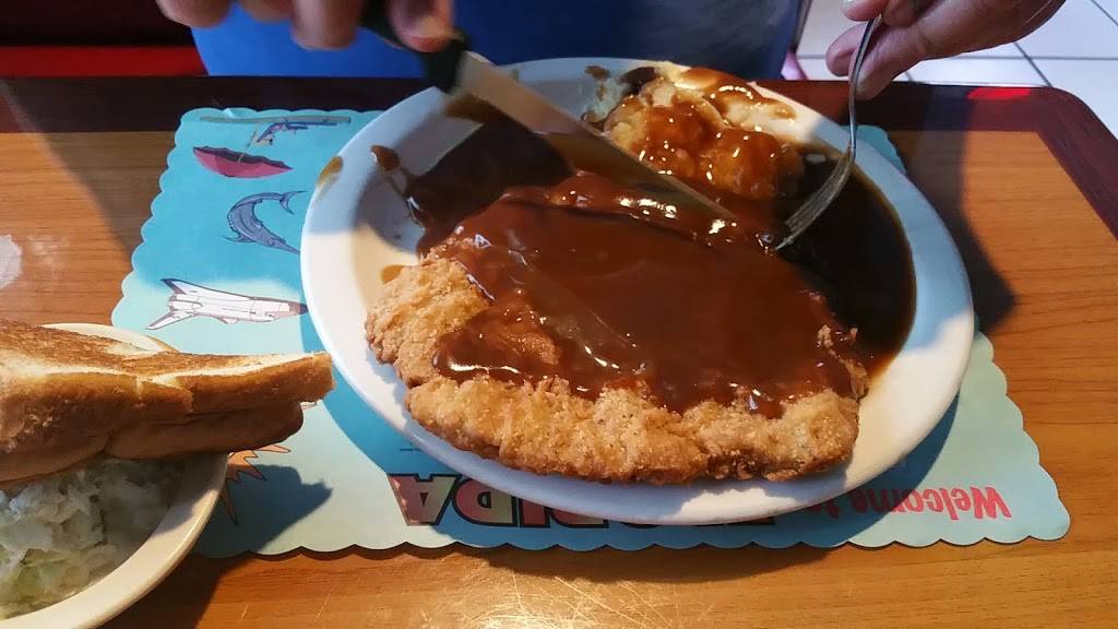 A & A Restaurant | restaurant | 736 E Hathaway Ave, Bronson, FL 32621, USA | 3524864126 OR +1 352-486-4126