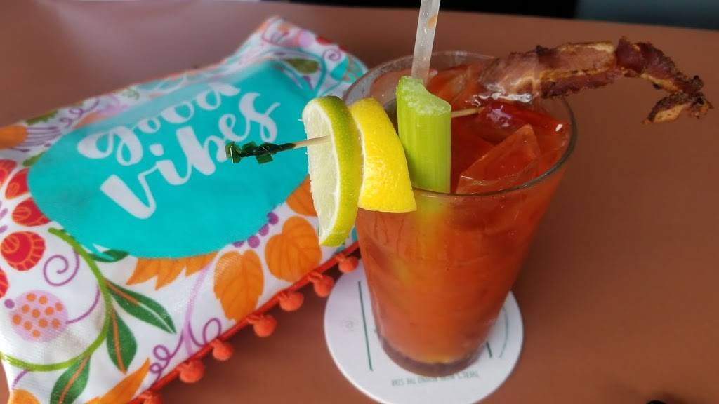 Lures Bar & Grill | restaurant | 3330 NE Indian River Dr, Jensen Beach, FL 34957, USA | 7722085974 OR +1 772-208-5974