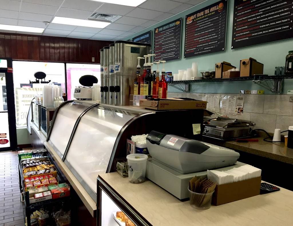 Maple Avenue Delicatessen | restaurant | 5 Maple Ave, Rockville Centre, NY 11570, USA | 5164424178 OR +1 516-442-4178