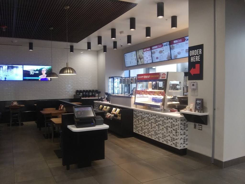 Mavericks Bistro + Krispy Krunchy Chicken Girard | restaurant | 420 S State St, Girard, OH 44420, USA | 3305307799 OR +1 330-530-7799