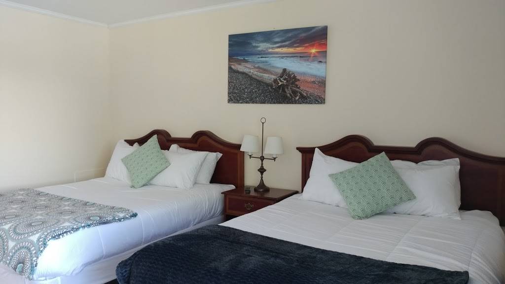 Smuggler’s Cove Inn | restaurant | 727 Ocean Point Rd, East Boothbay, ME 04544, USA | 2076332800 OR +1 207-633-2800