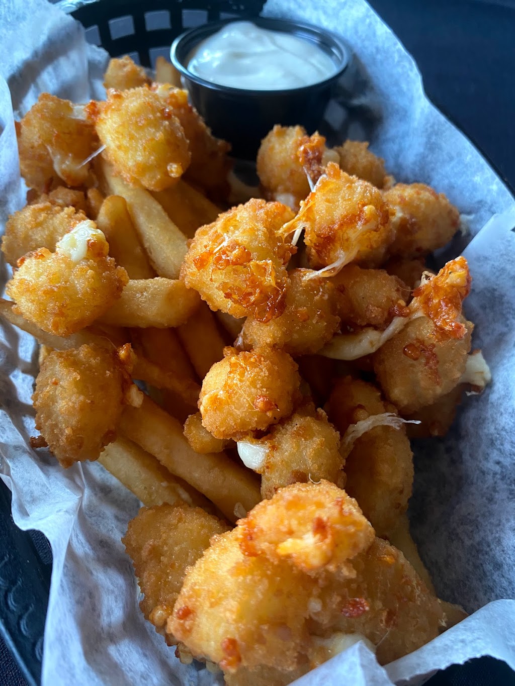 Rockyz Cafe llc | restaurant | 2475 university ave suite k And l, Green Bay, WI 54302, USA | 9203931475 OR +1 920-393-1475