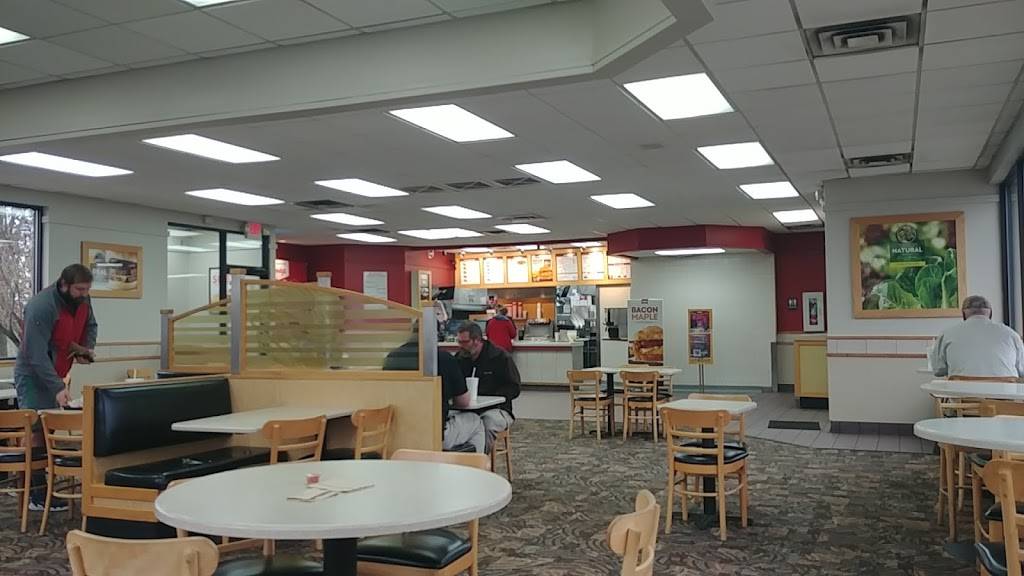 Wendys | restaurant | 8305 Kingston Pike, Knoxville, TN 37919, USA | 8656940710 OR +1 865-694-0710