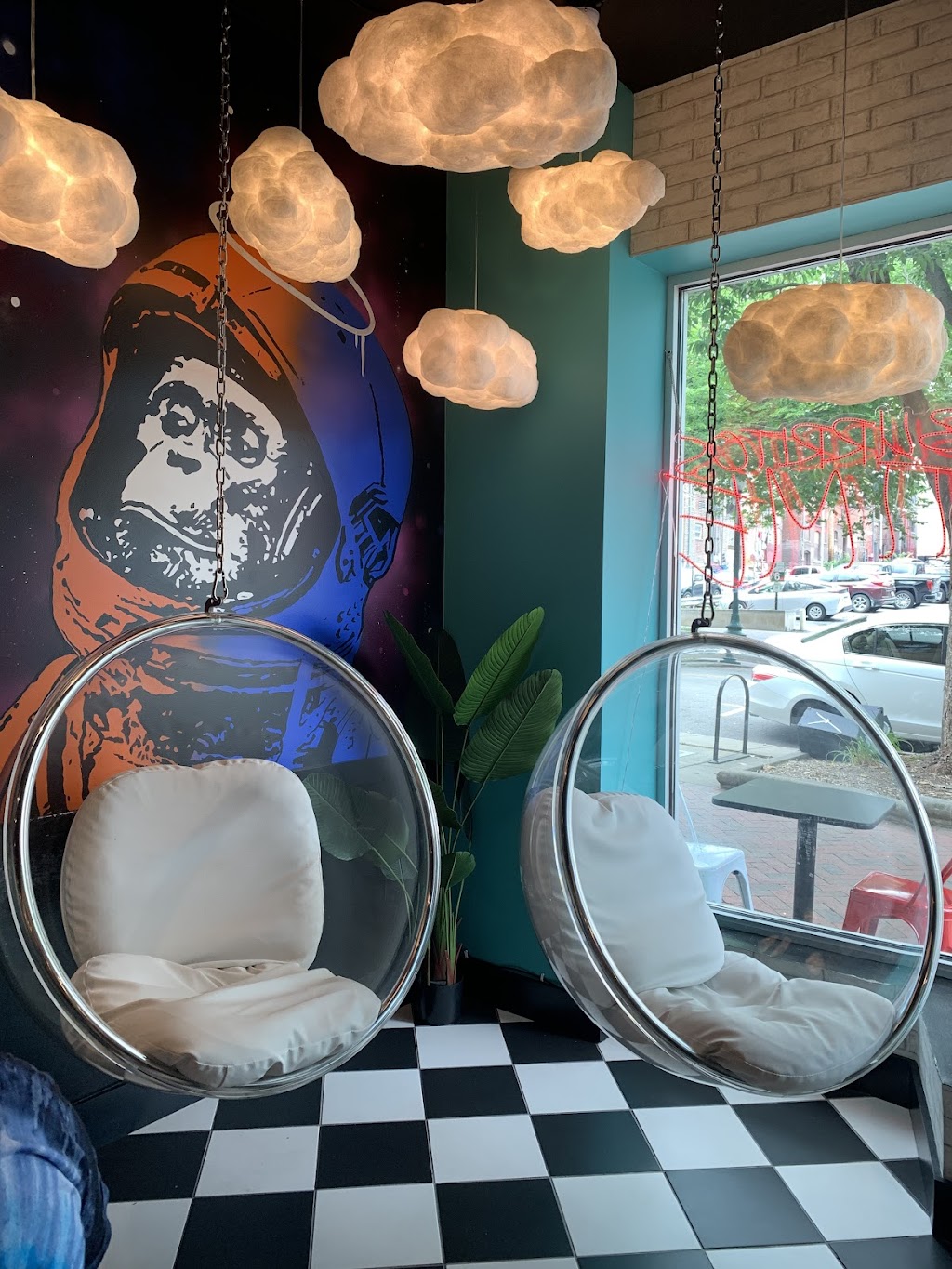 Chubbies Diner | restaurant | 118 E Kirkwood Ave, Bloomington, IN 47408, USA | 8126503520 OR +1 812-650-3520