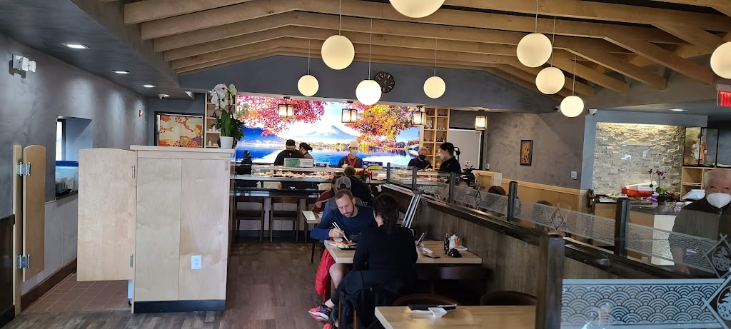 Matsutake Sushi and Sake Bar | restaurant | 1492 North Point Village Center, Reston, VA 20194, USA | 7038804880 OR +1 703-880-4880