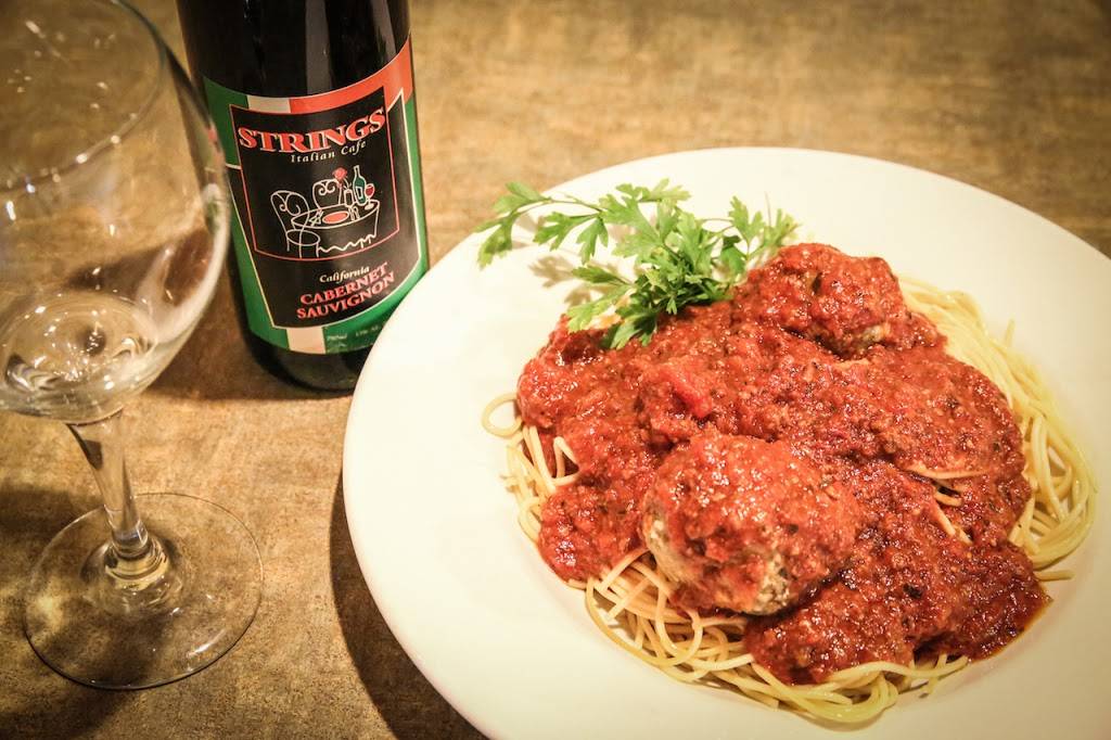 Strings Italian Café | Rock Creek Plaza | restaurant | 2501 Bell Rd, Auburn, CA 95603, USA | 5308868703 OR +1 530-886-8703