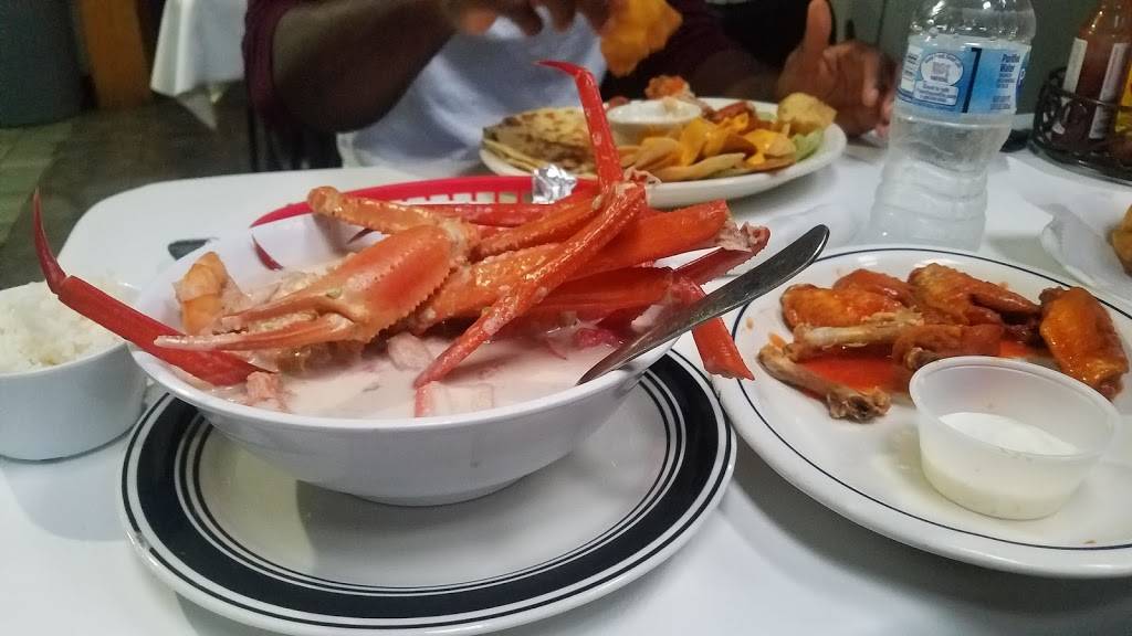 Tierra Maya Sports Bar & Grill | night club | 455 Havana St, Aurora, CO 80010, USA | 3033607271 OR +1 303-360-7271