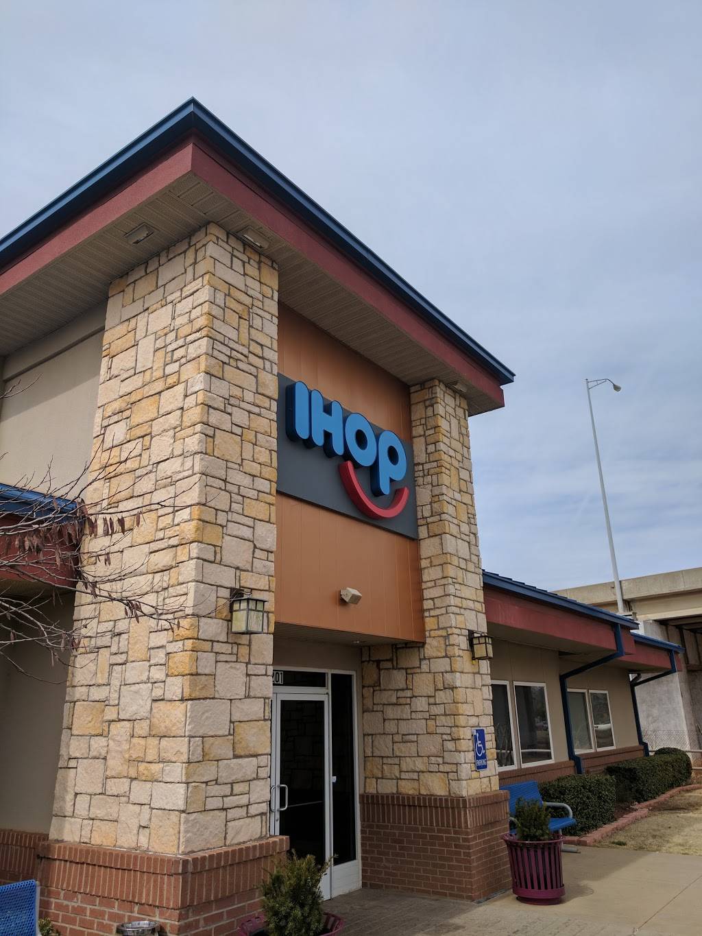 IHOP | restaurant | 5201 N Classen Blvd, Oklahoma City, OK 73118, USA | 4058404467 OR +1 405-840-4467