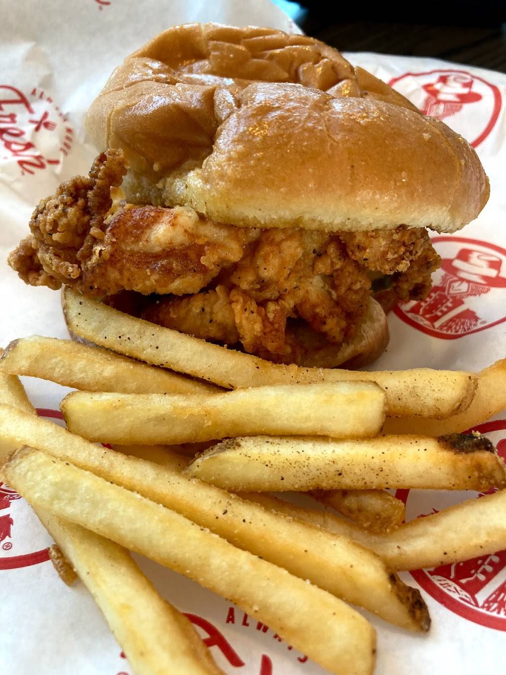 Slim Chickens | restaurant | 1250 E State St, Lehi, UT 84043, USA | 3854840555 OR +1 385-484-0555