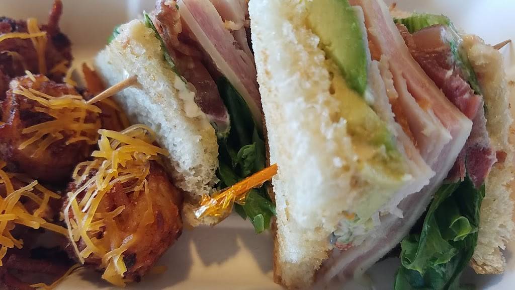 Dennys | restaurant | 1659 E Daily Dr, Camarillo, CA 93010, USA | 8054844137 OR +1 805-484-4137