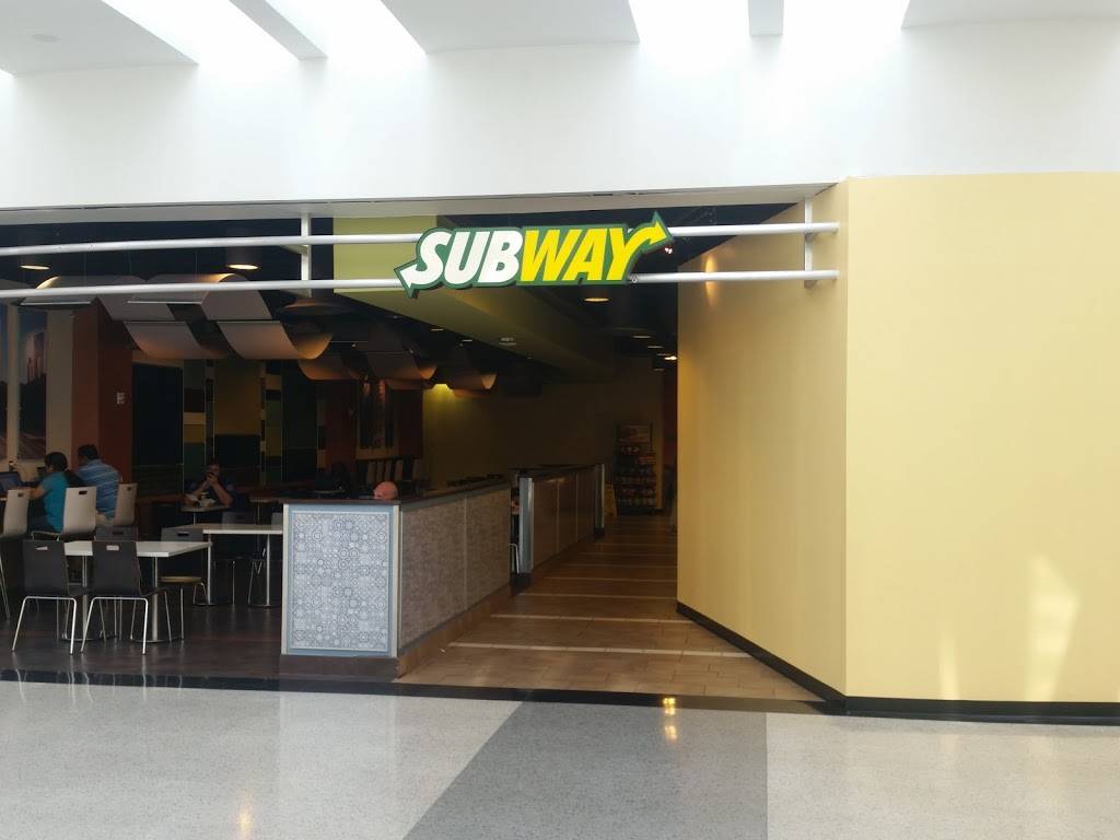 Subway Restaurants | restaurant | 3870 N Terminal Rd, Houston, TX 77032, USA | 2818213301 OR +1 281-821-3301