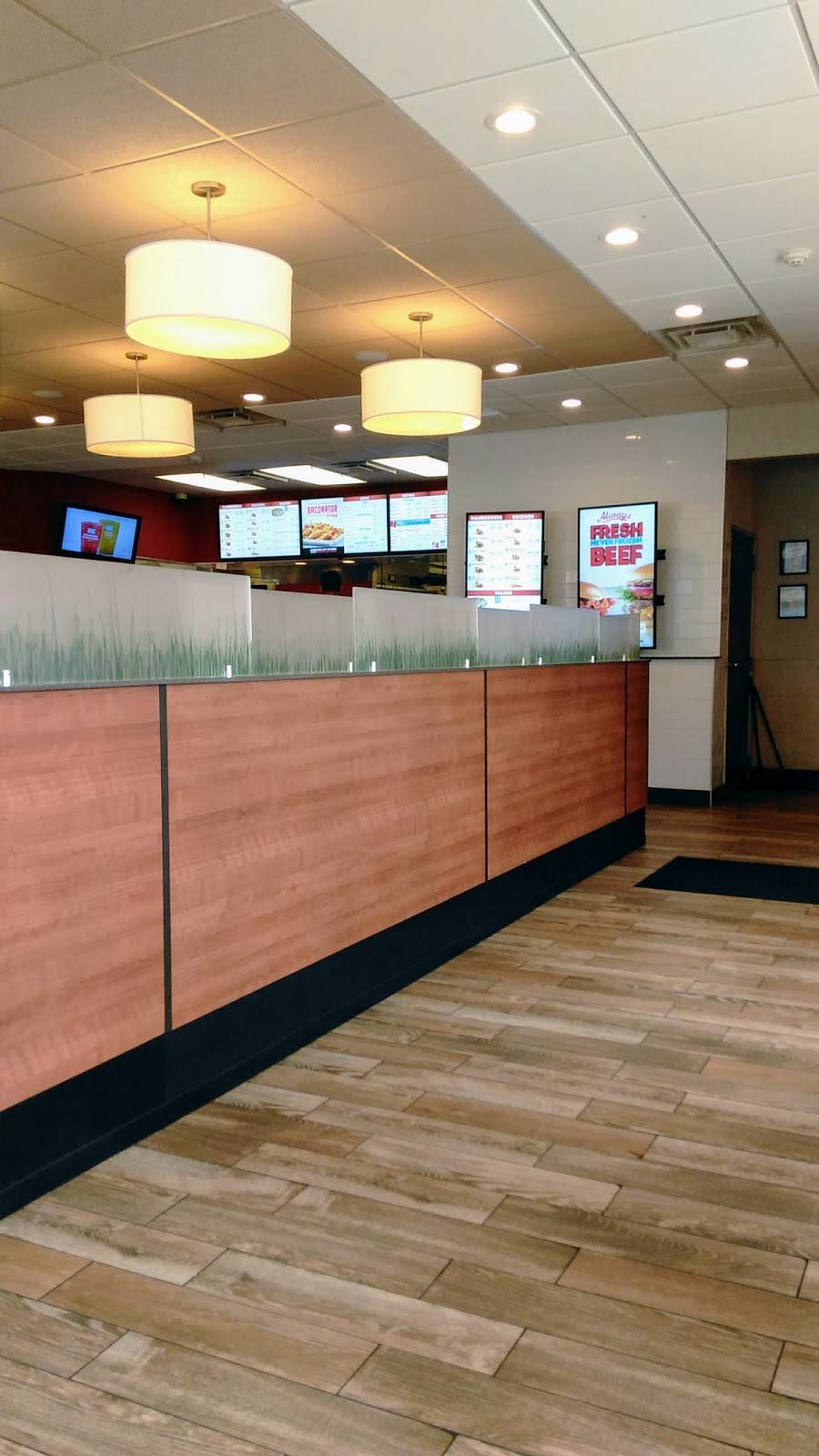 Wendys | restaurant | 5001 Hempstead Turnpike, Farmingdale, NY 11735, USA | 5168457129 OR +1 516-845-7129